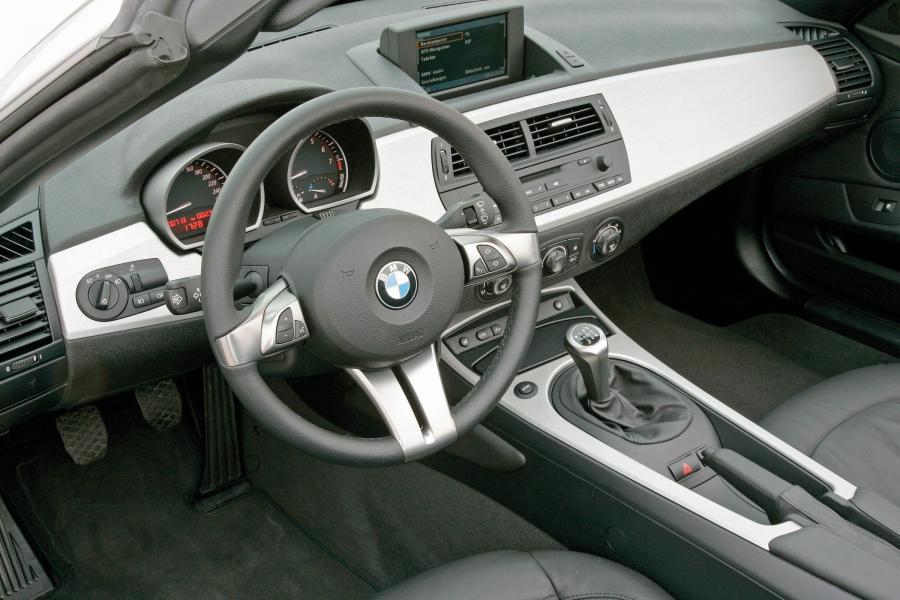  BMW Z4 Roadster 2006 года  (фото 2 из 30)